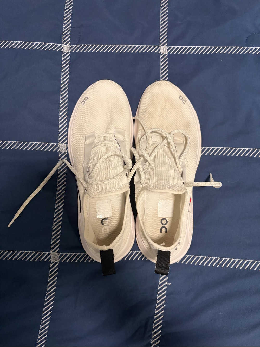 On Cloudeasy Mens White Running Shoes Size 12